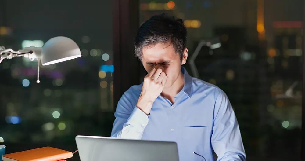 Seeing Halos Around Lights: Possible Causes and Treatments